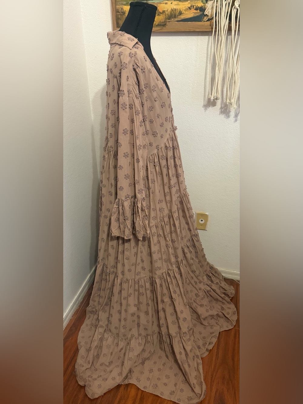 Dodo Bar Or Floral Appliqué Tan trumpet sleeve Maxi Dress - Size L - Picture 6 of 10